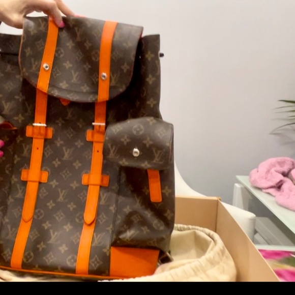 LOUIS VUITTON (Orange)Christopher Backpack MM-M46814 - Picture 9 of 16